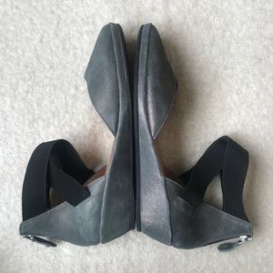 Gentle Souls by Kenneth Cole Noa Flat NWOT